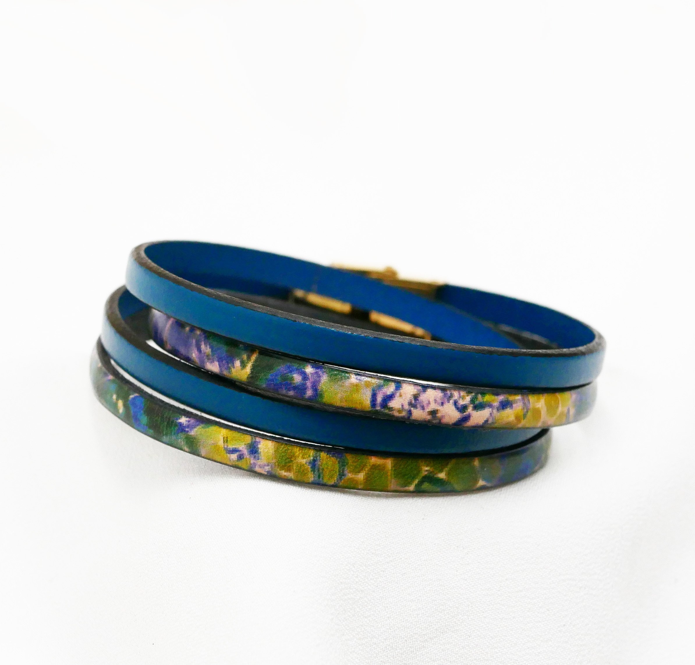 Impressionistiskt läderarmband med tryck för personlig anpassning