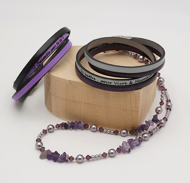 Dubbel l&auml;derarmband i duo som kan personaliseras genom gravering