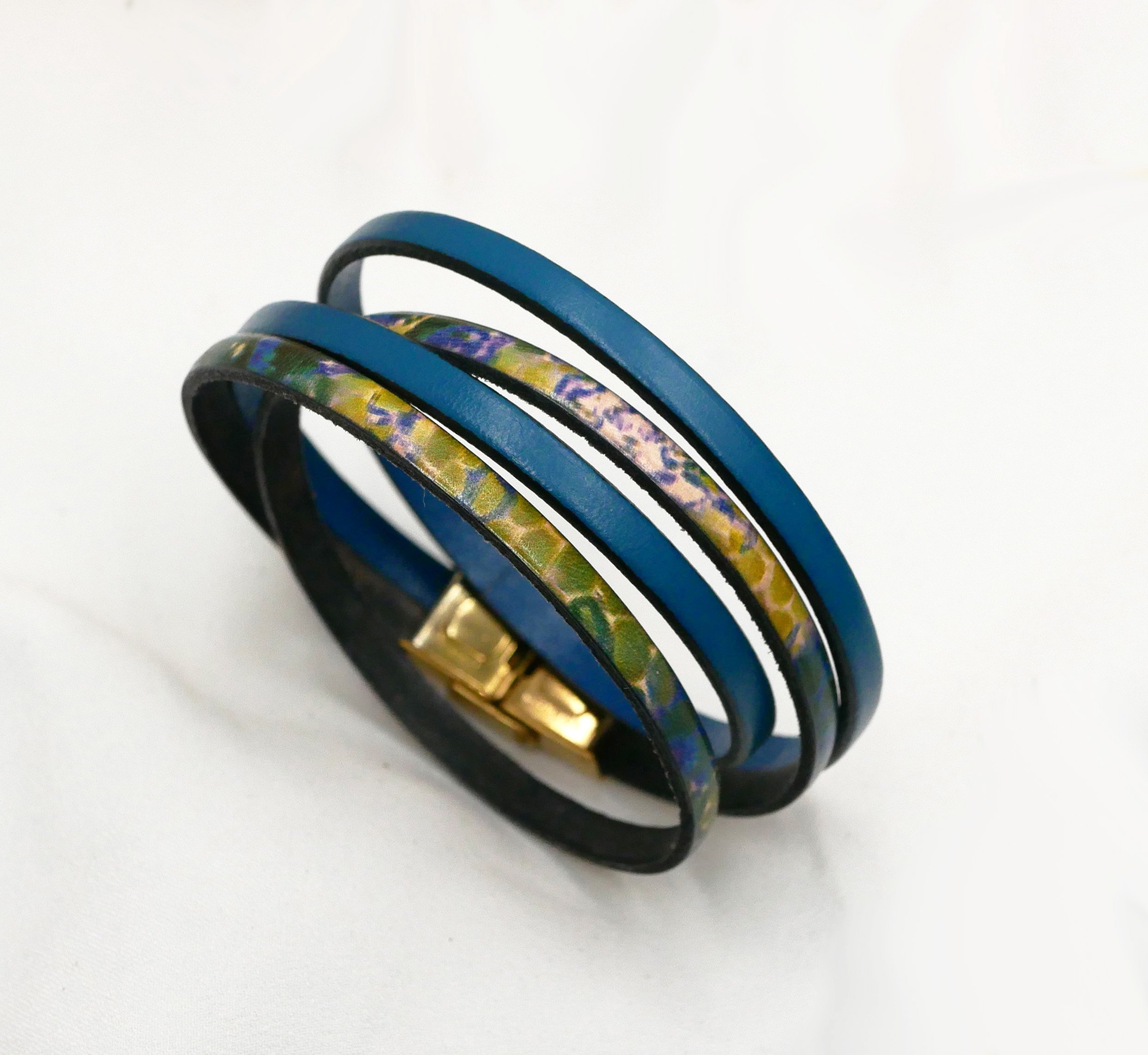Impressionistiskt läderarmband med tryck för personlig anpassning
