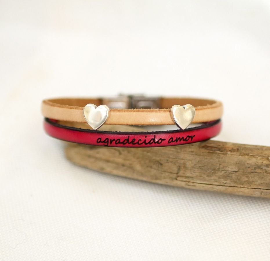 Läderarmband med hjärtformade öglor, anpassningsbart för kvinnor 