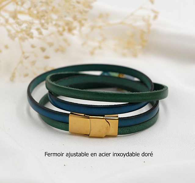 L&auml;derarmband med p&auml;rlhalsband som kan anpassas