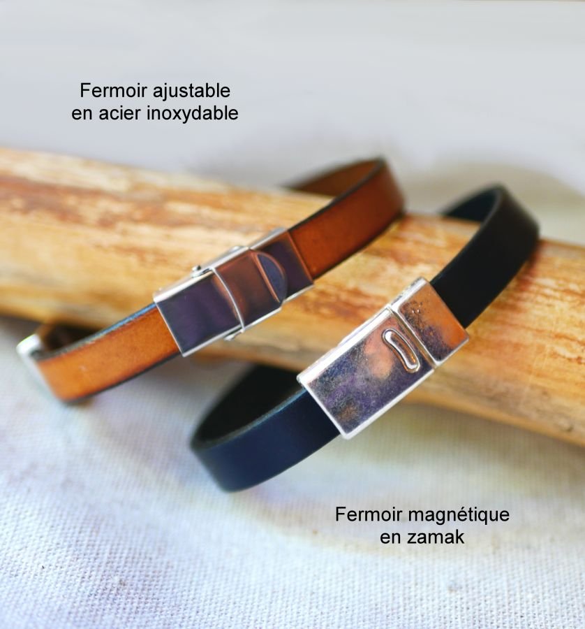Läderarmband dekorerat med en keltisk fyrkant som kan personifieras genom gravering.