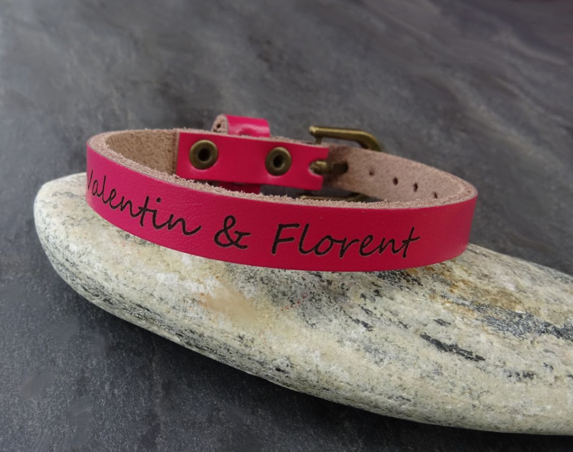 Graverat läderarmband enkel vändning för att göra det personligt blandat vuxen barn