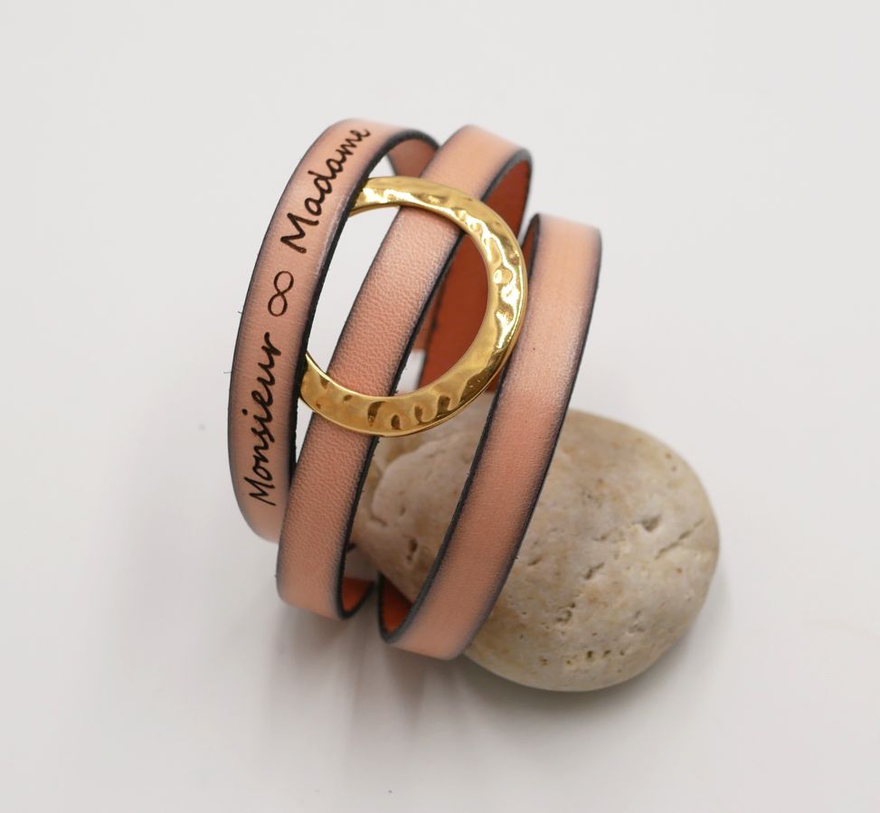 Läderarmband med stor guldring, anpassningsbart för 3 handleder