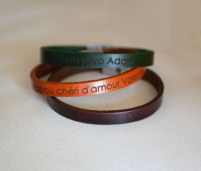 Blandat l&auml;derarmband 9mm justerbart l&aring;s