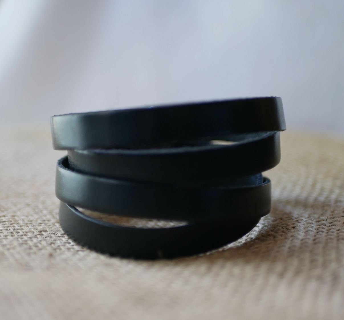 Läderarmband för män med 4 armband, anpassningsbara genom gravering