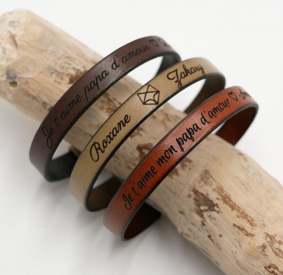 Läderarmband som kan göras personligt genom gravyr Svart magnetlås