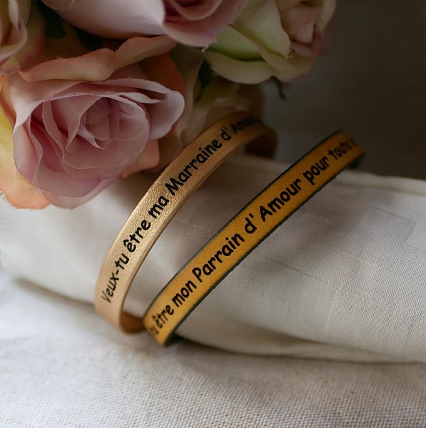 L&auml;derarmband som kan anpassas genom gravering elegant magnetl&aring;s