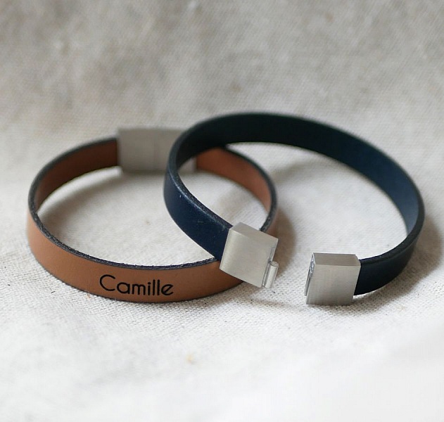 L&auml;derarmband som kan anpassas genom gravering elegant magnetl&aring;s