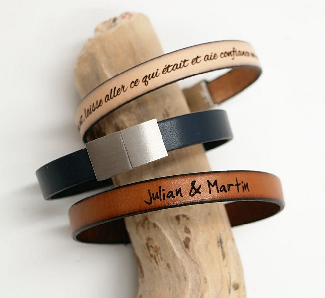 L&auml;derarmband som kan anpassas genom gravering elegant magnetl&aring;s