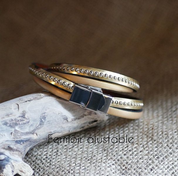 Dubbel graverad guld l&auml;derrem med silverp&auml;rlor, anpassningsbar