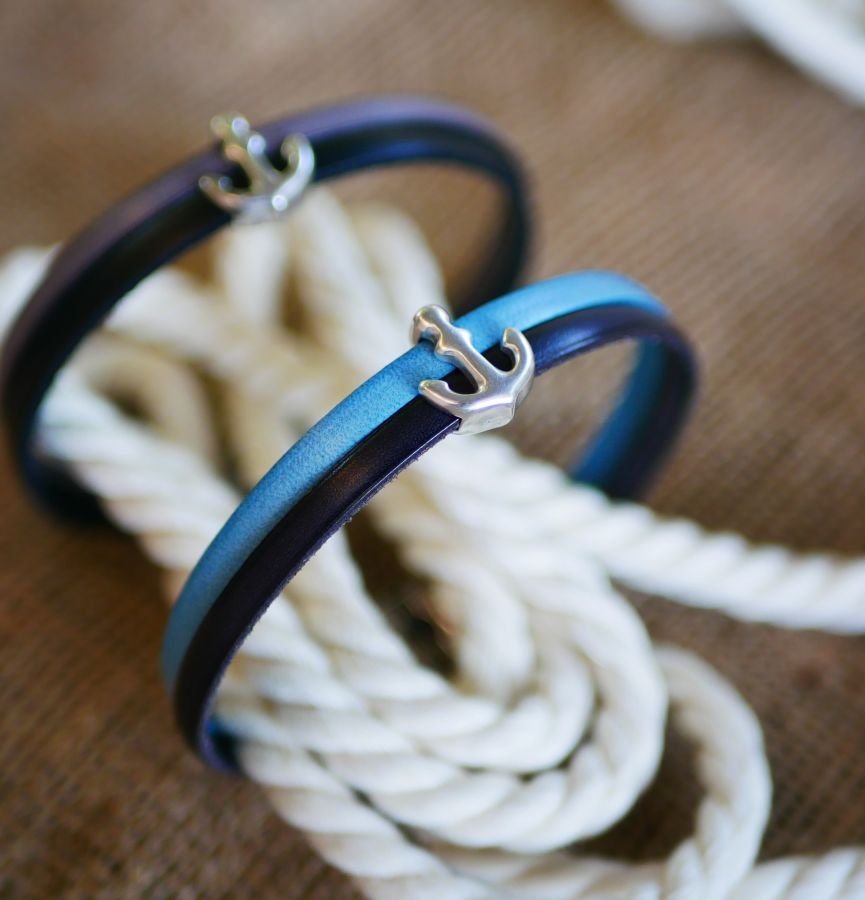 Läder armband med ingraverat navy ankare