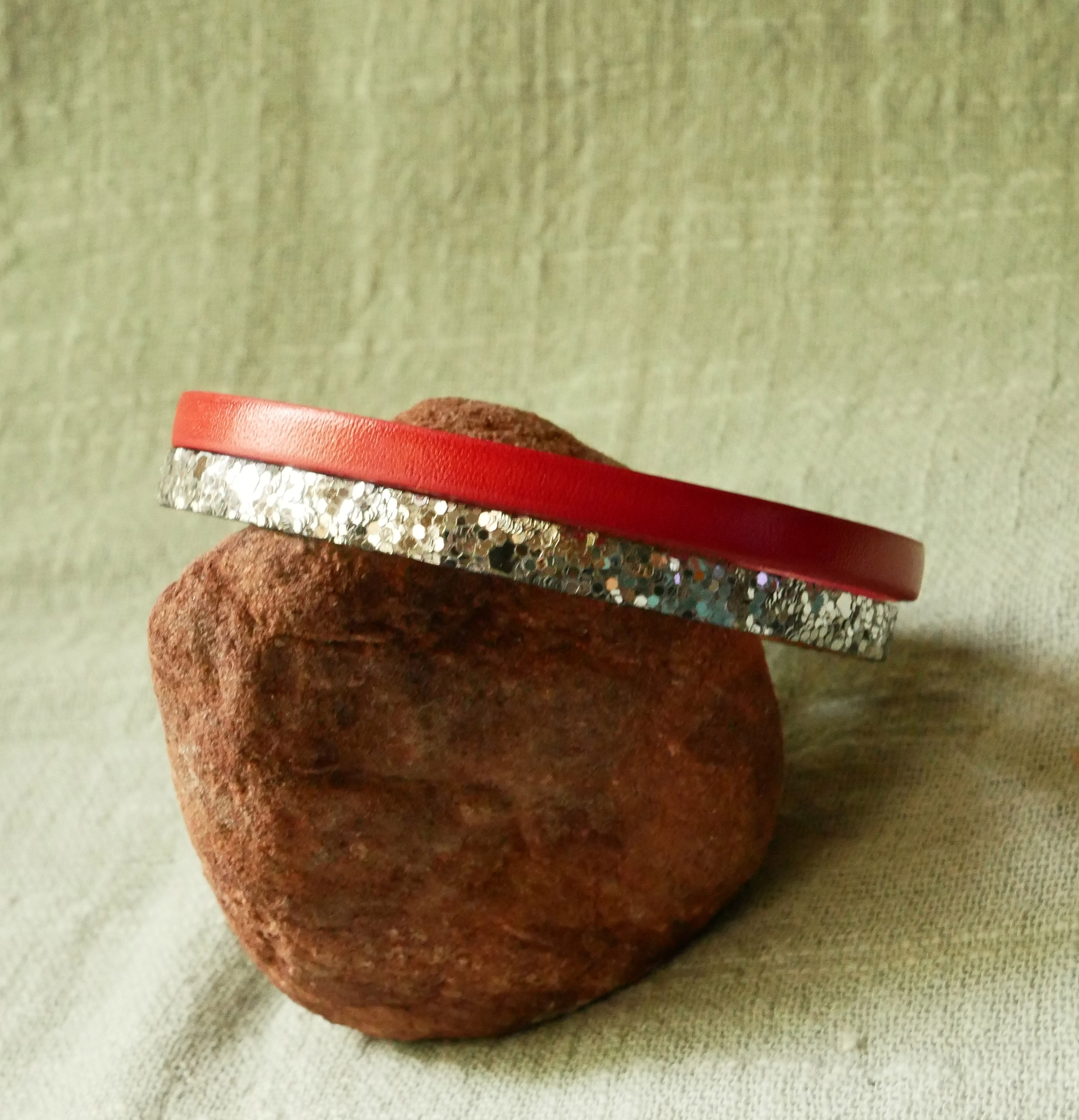 Duo-armband i l&auml;der i silver och valfri f&auml;rg