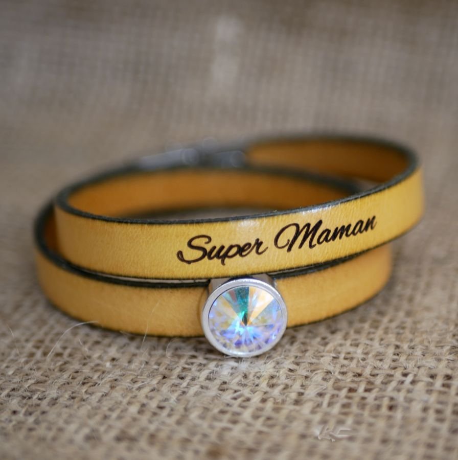 Läderarmband kvinna dubbla vändningar för att vara personlig dekorerad med en Swarovski kristall cabochon 