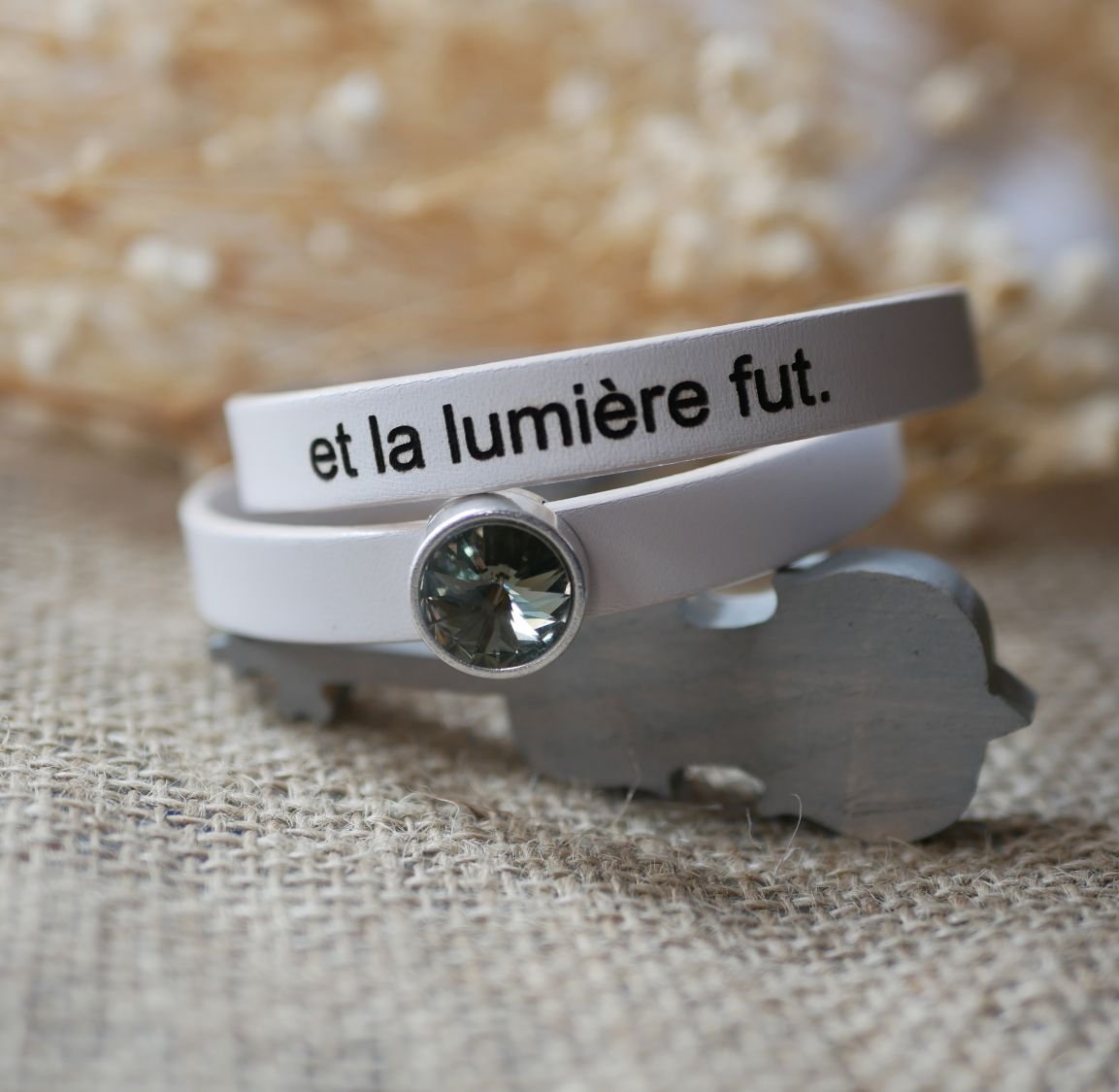 Läderarmband kvinna dubbla vändningar för att vara personlig dekorerad med en Swarovski kristall cabochon 