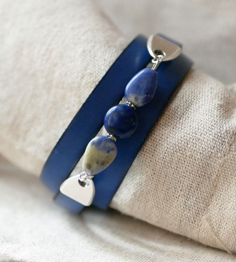 Läder och pärlor armband för kvinnor Lapis Lazuli blå som ska anpassas 