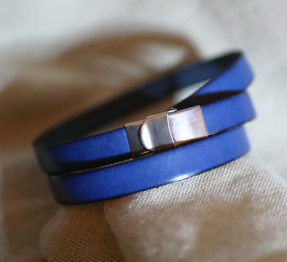 Läder och pärlor armband för kvinnor Lapis Lazuli blå som ska anpassas 