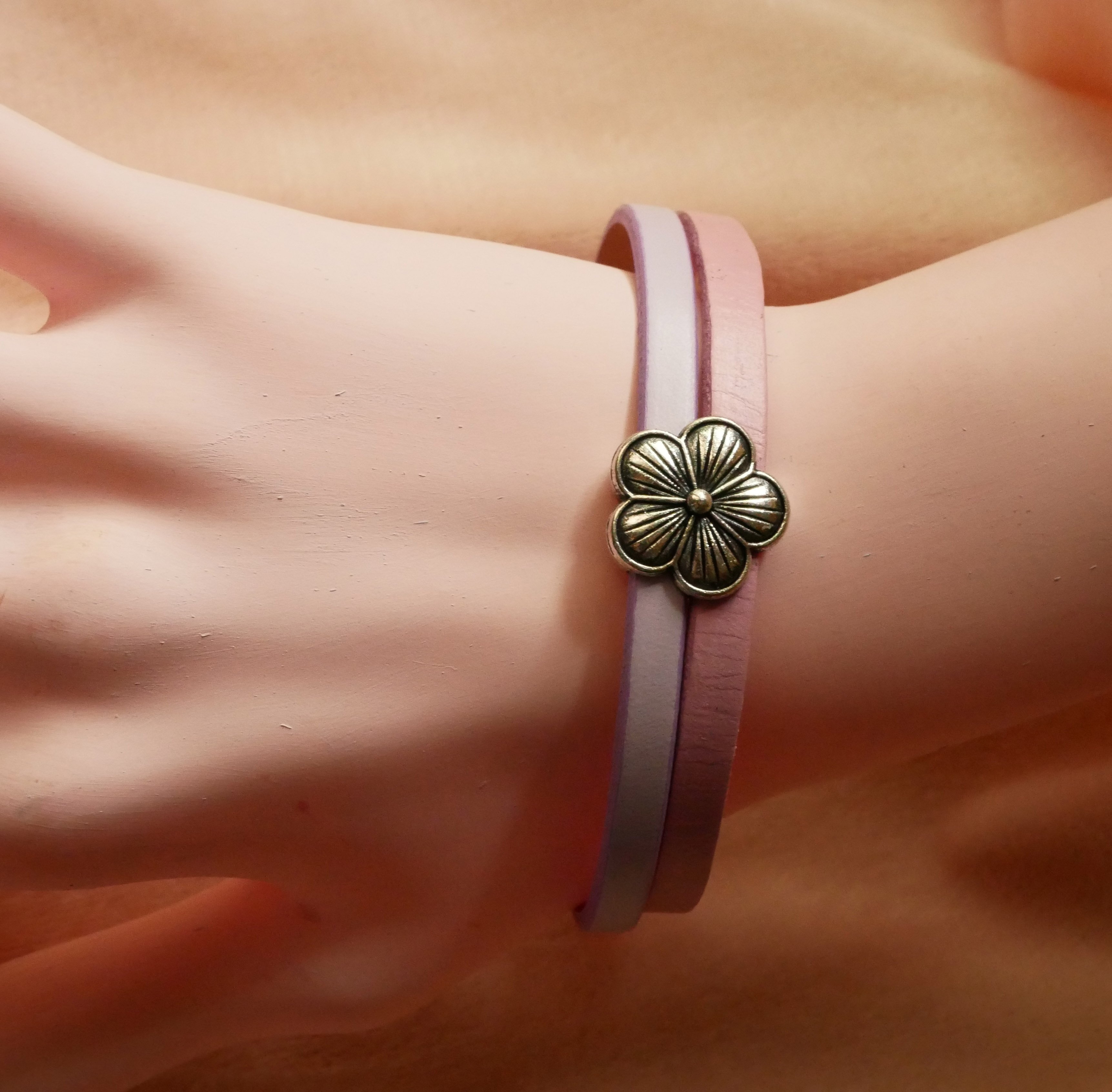 Duo-armband i läder med blommönster för personlig anpassning 