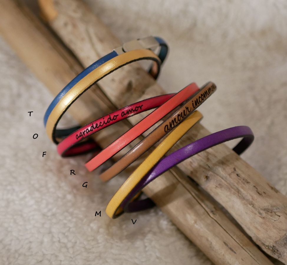 Anpassningsbart fint läderarmband för kvinnor 