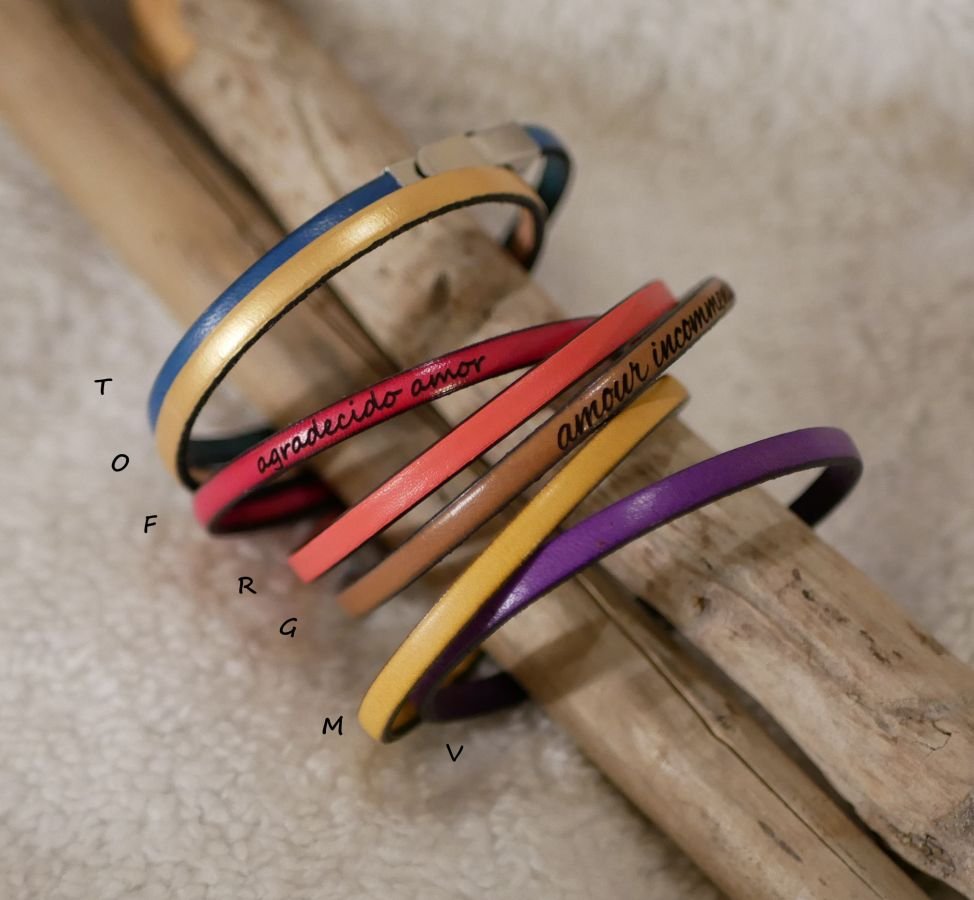 Anpassningsbart fint läderarmband för kvinnor 