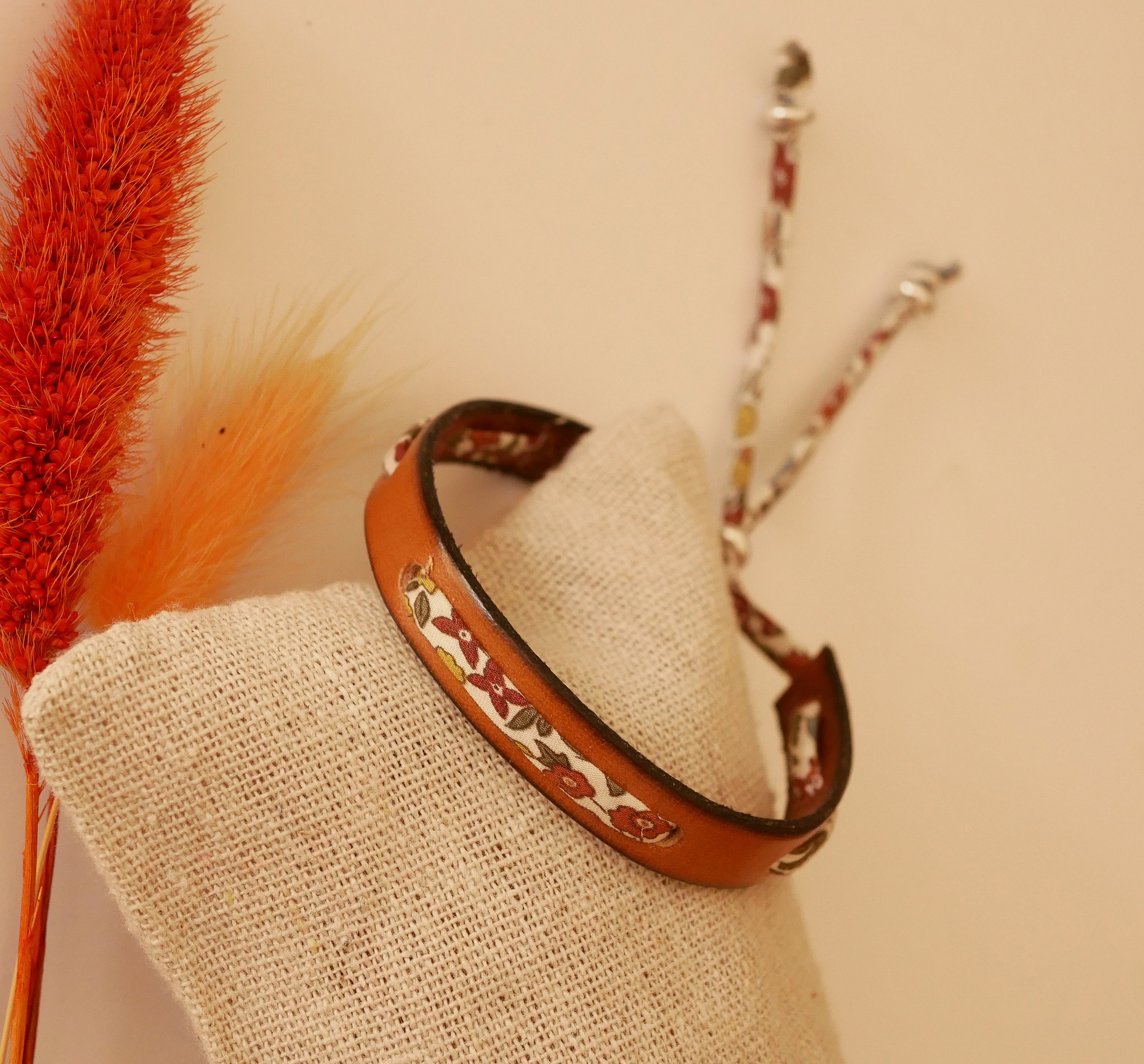 Flor&acirc;me-armband med libertyband Ava h&ouml;st p&aring; kamelskinn