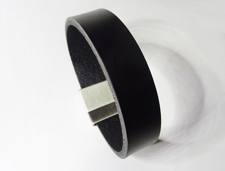 Bracelet Homme en cuir noir magn&eacute;tique &agrave; graver