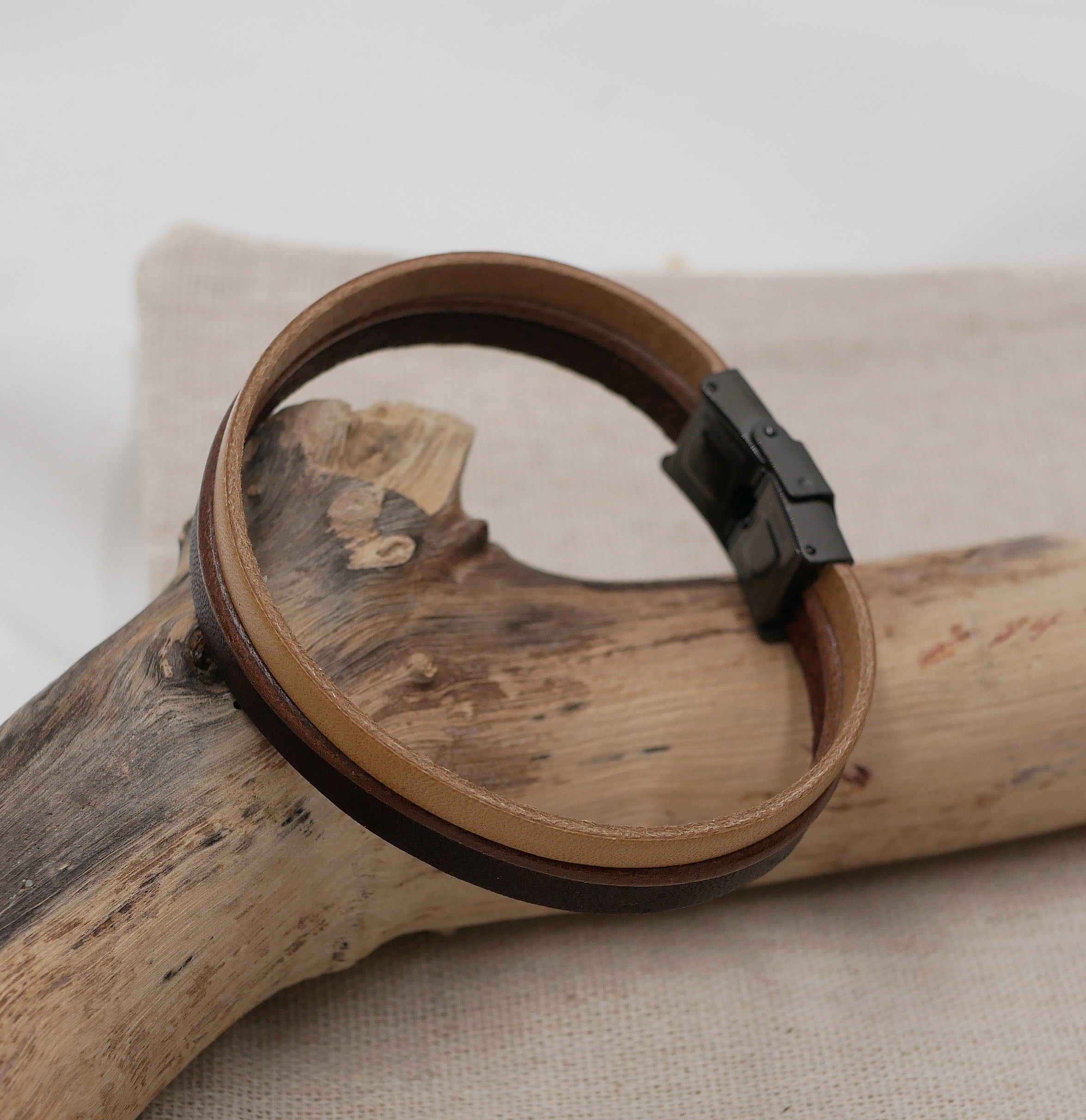 Vintage brunt l&auml;derarmband med manschett f&ouml;r m&auml;n, kan anpassas genom gravyr 