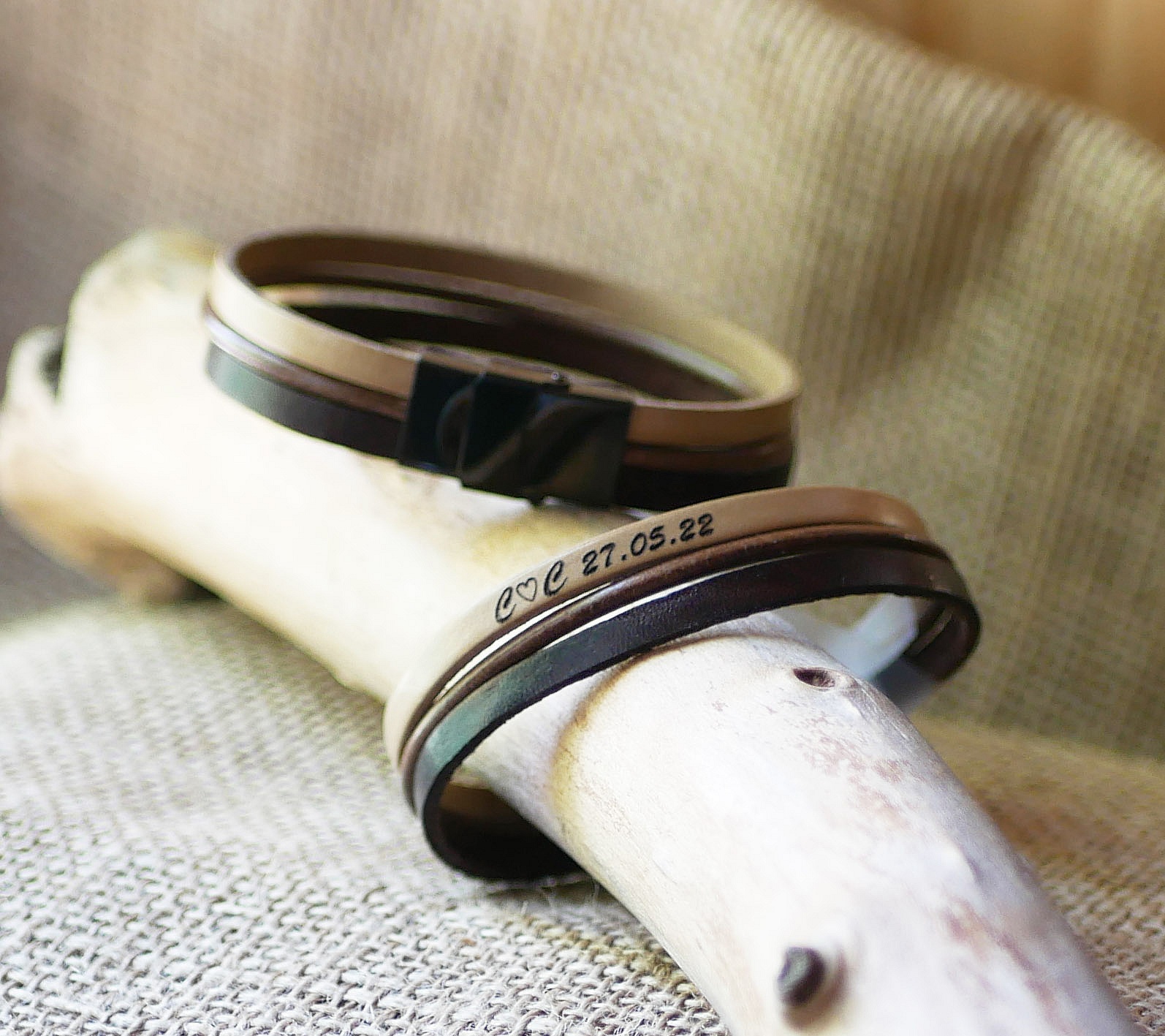 Vintage brunt l&auml;derarmband med manschett f&ouml;r m&auml;n, kan anpassas genom gravyr 