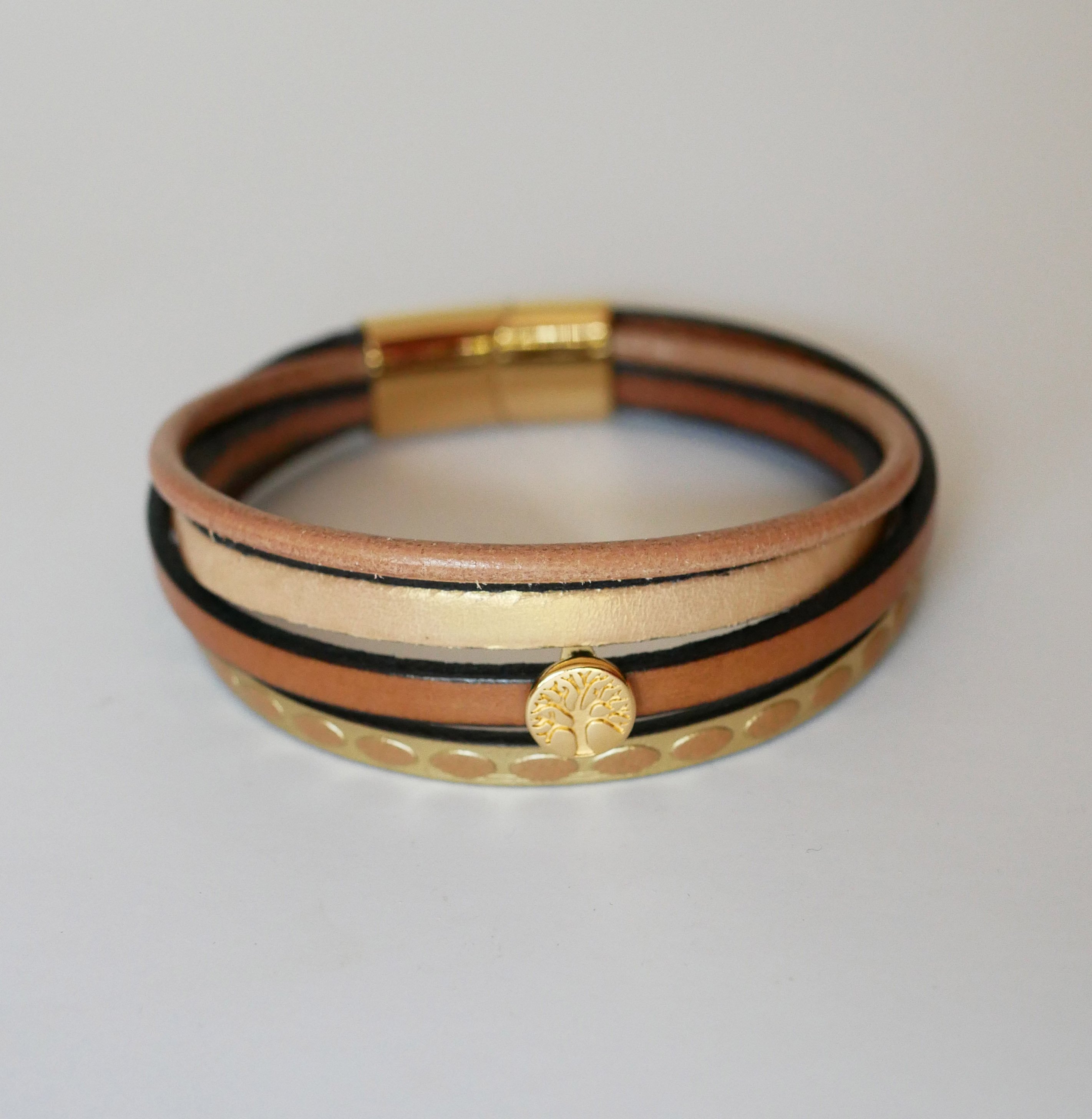 Manschettarmband i guld för kvinna med cabochon av livets träd i miniformat