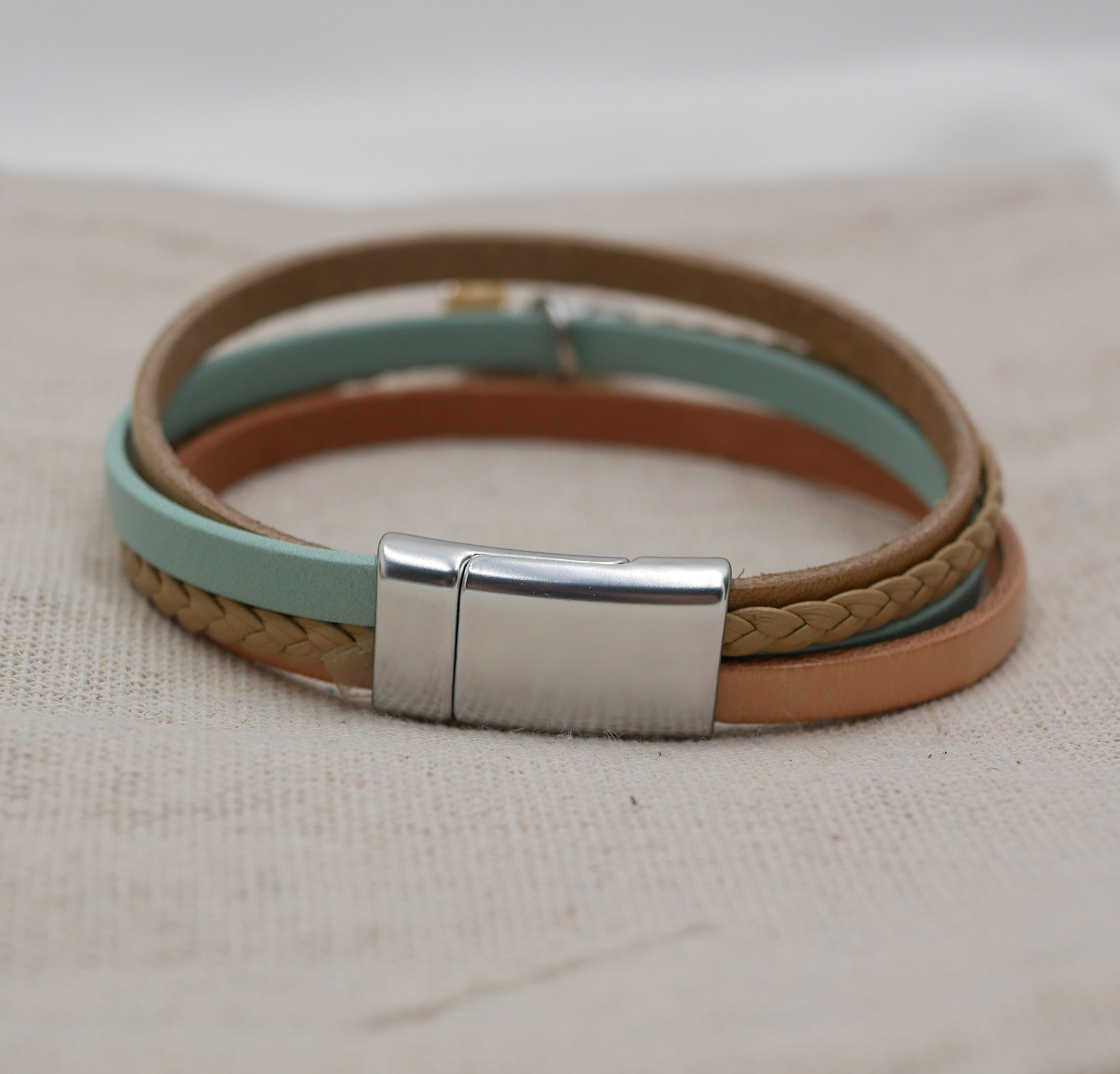 Manschettarmband i multil&auml;der f&ouml;r kvinnor Sand beige h&auml;nge efter eget val