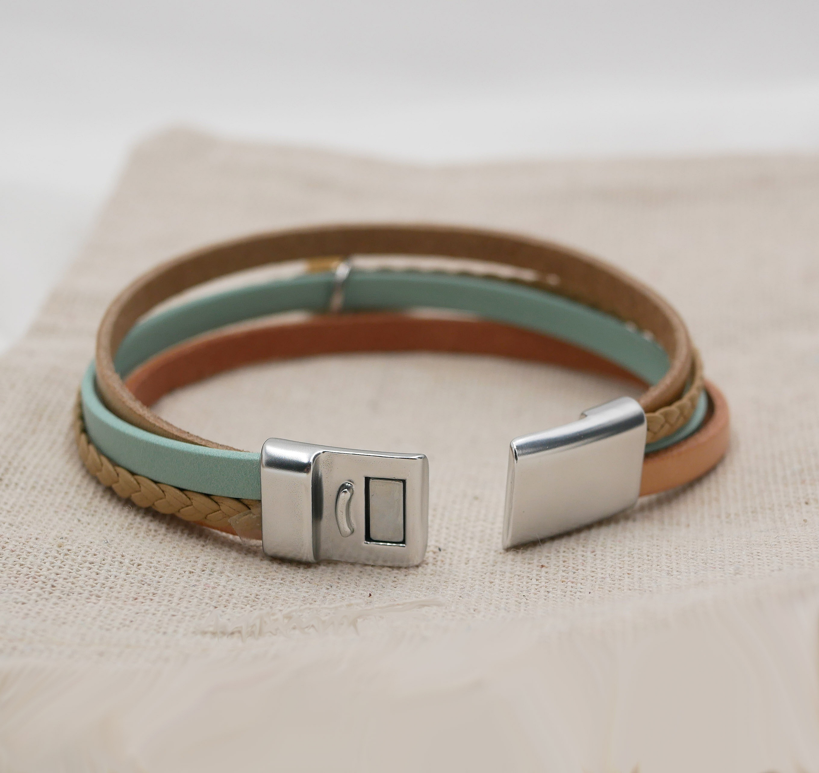 Manschettarmband i multil&auml;der f&ouml;r kvinnor Sand beige h&auml;nge efter eget val