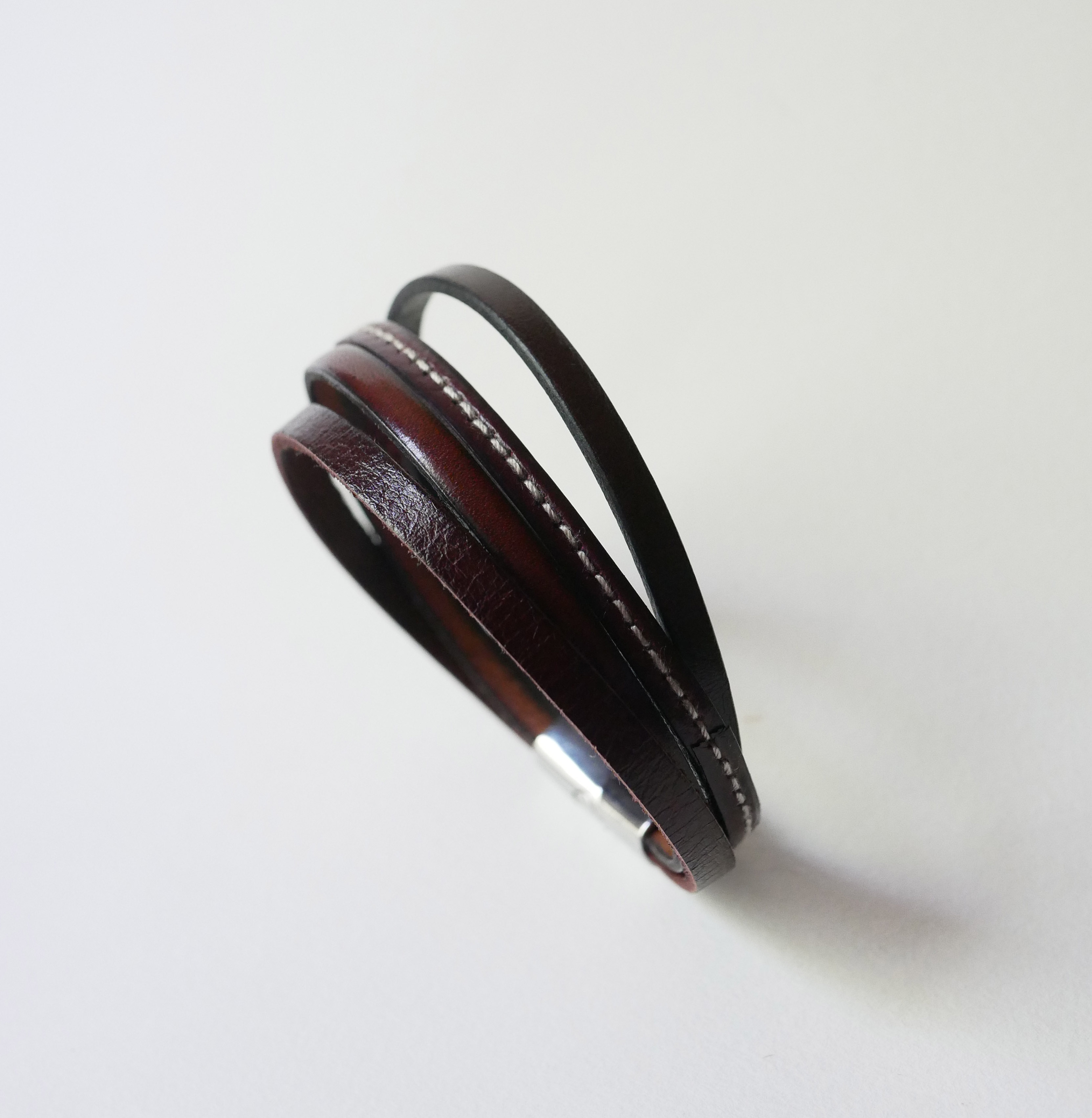 Manschettarmband i brunt läder för män