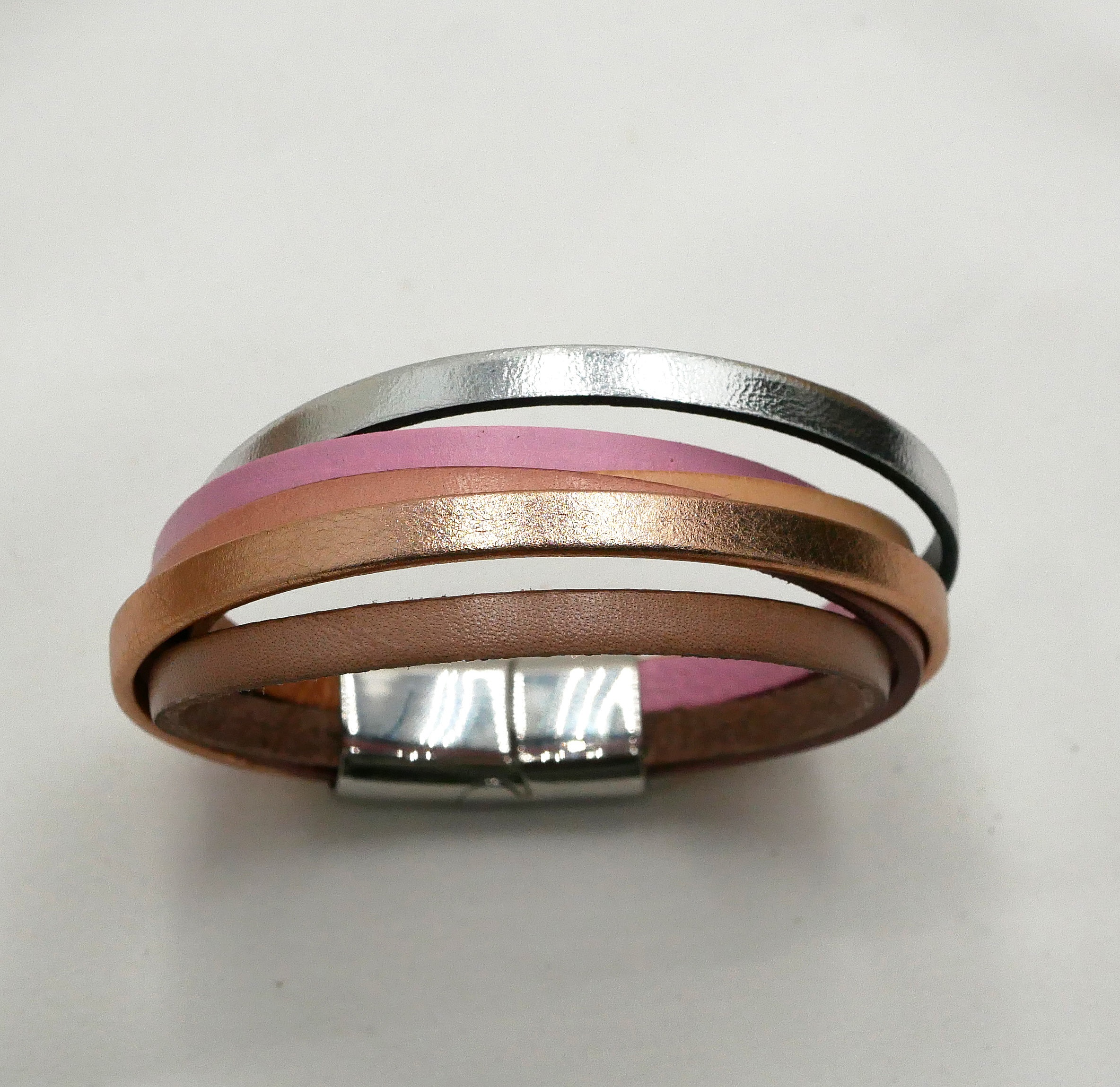 Manschettarmband i flera l&auml;der, koppar-persikof&auml;rg