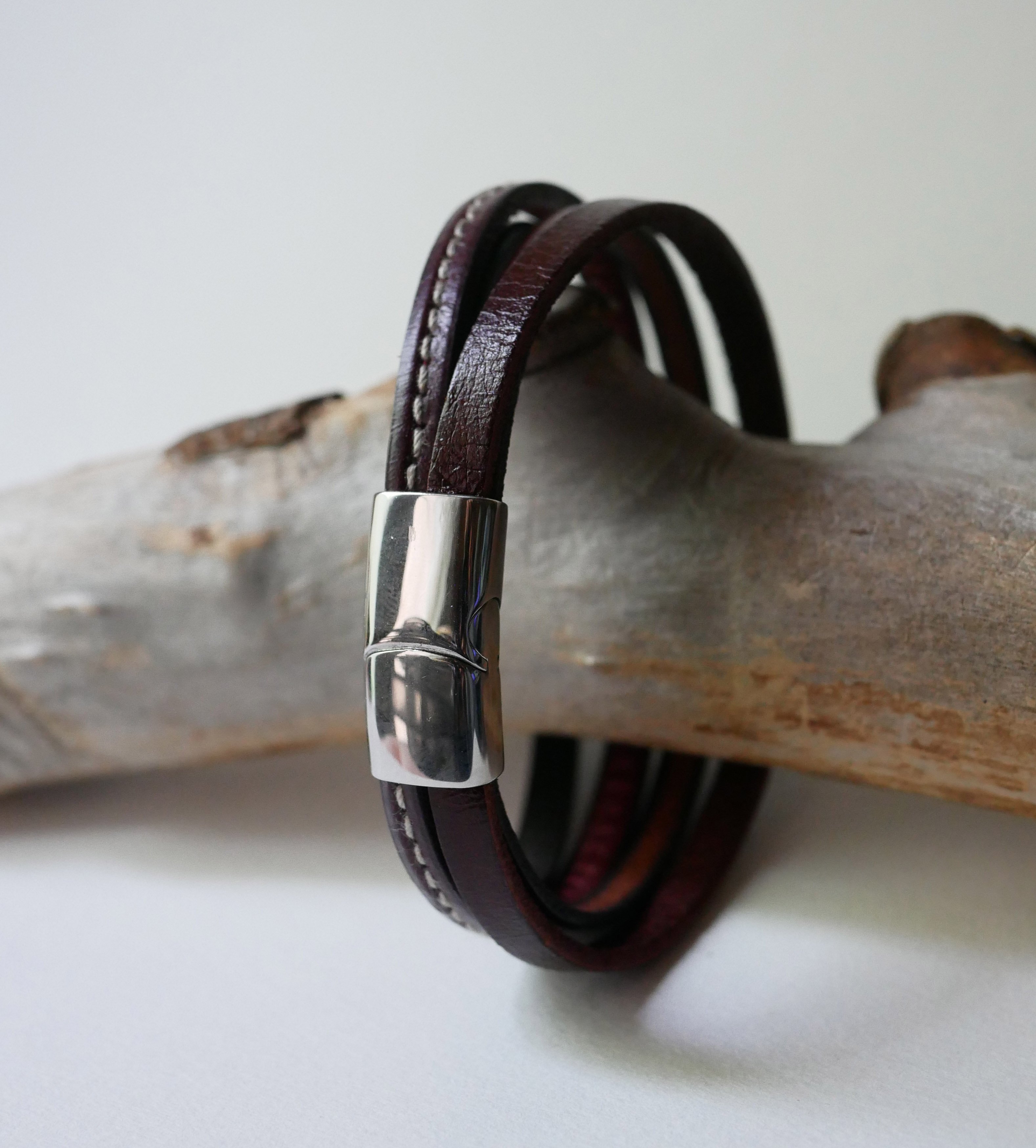 Manschettarmband i brunt läder för män