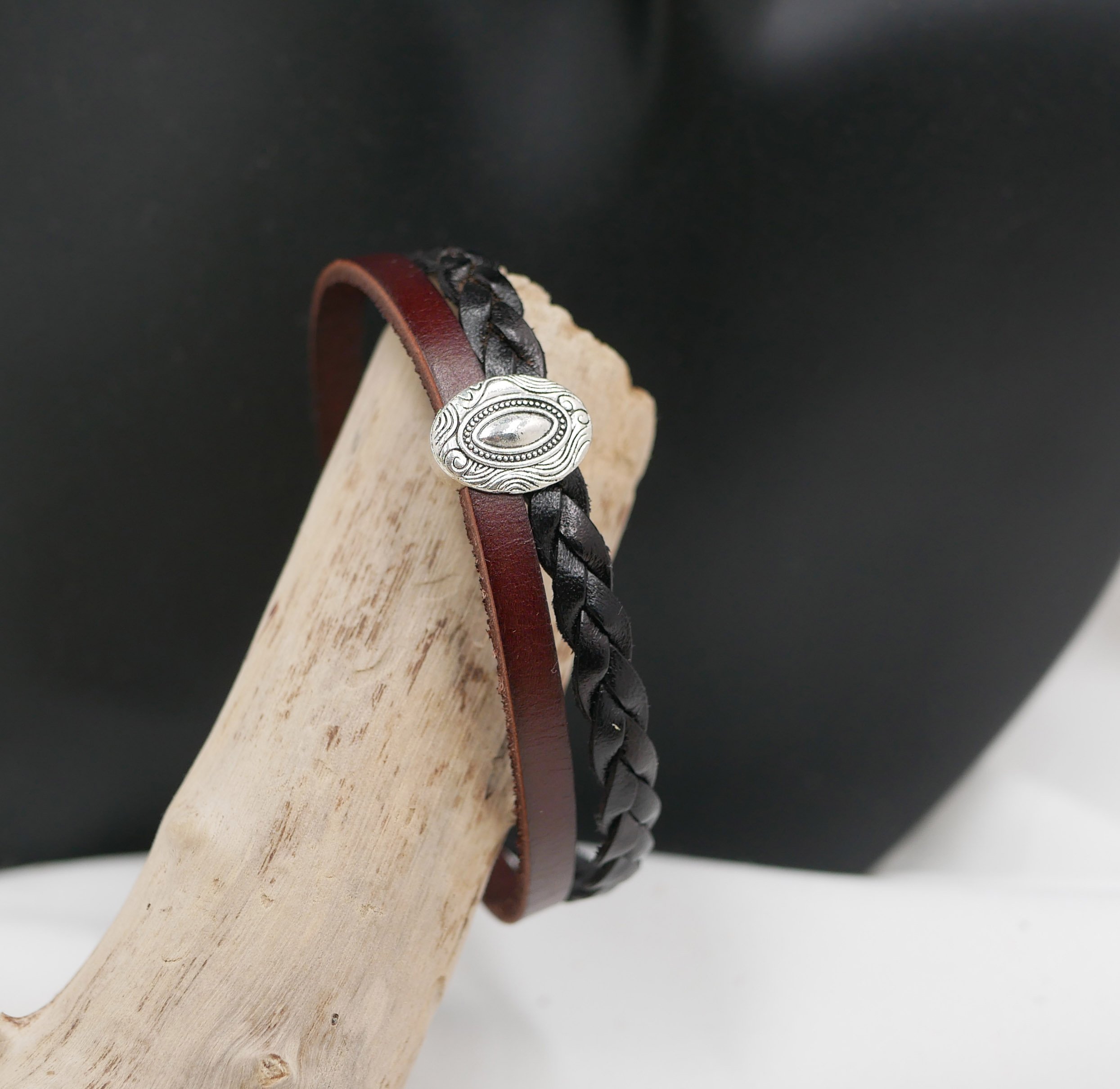 Medaljongarmband duo svart och brunt vintage vävt läder med magnetlås