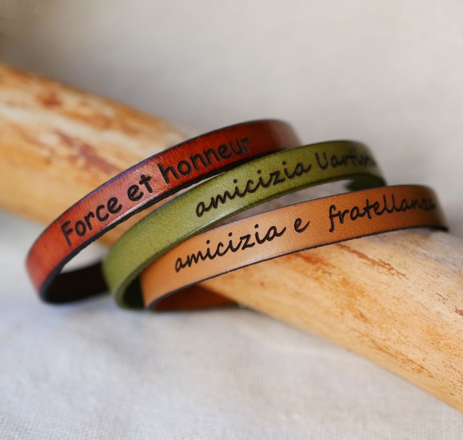 Individuellt graverat läderarmband för män val av spänne 