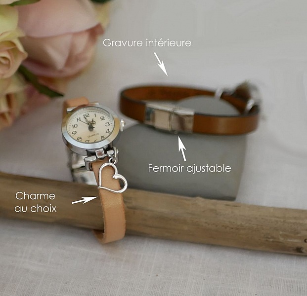 Silverklocka med charm och l&auml;derband med justerbart l&aring;s