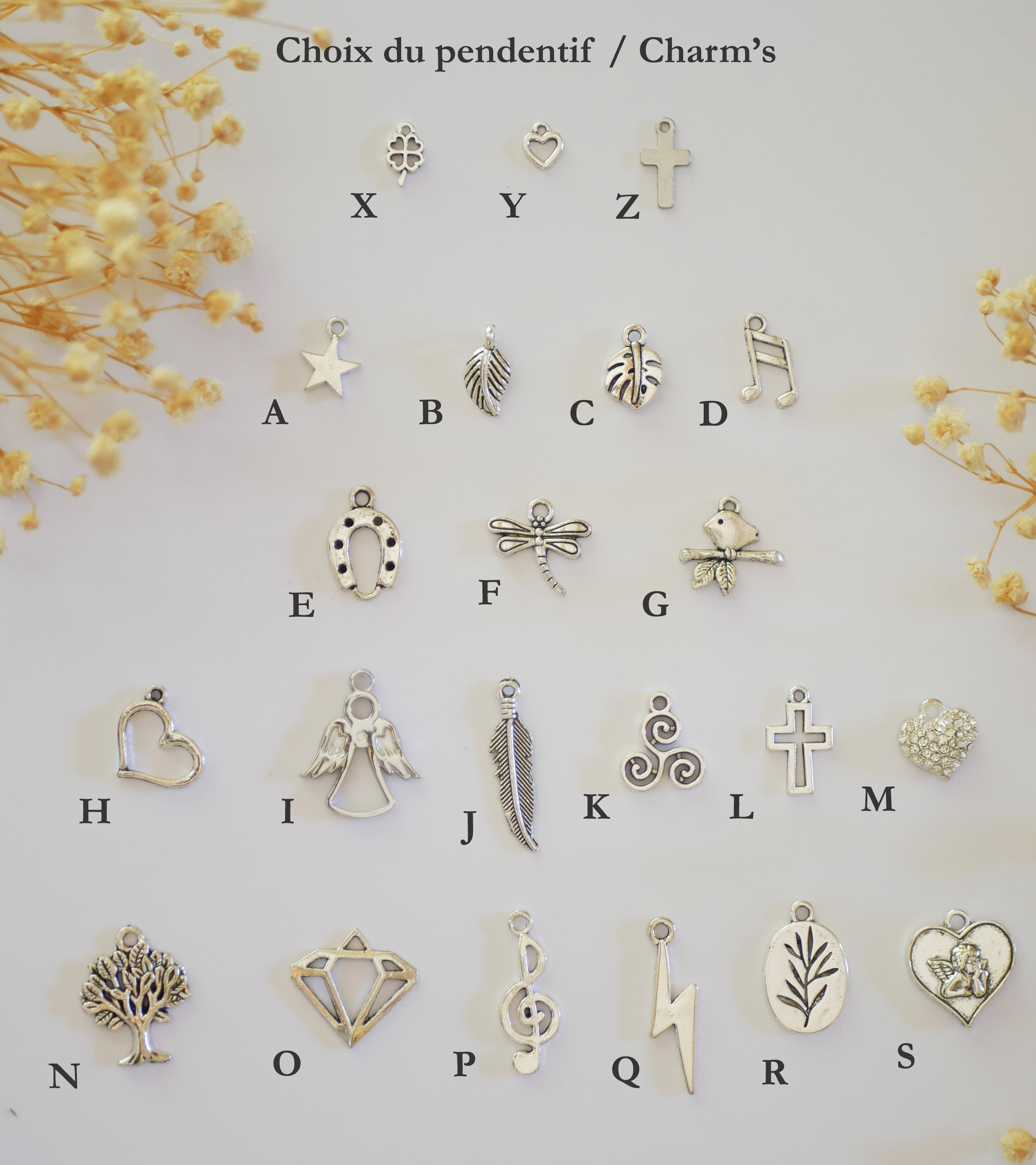 Silverklocka med charm och läderband med justerbart lås