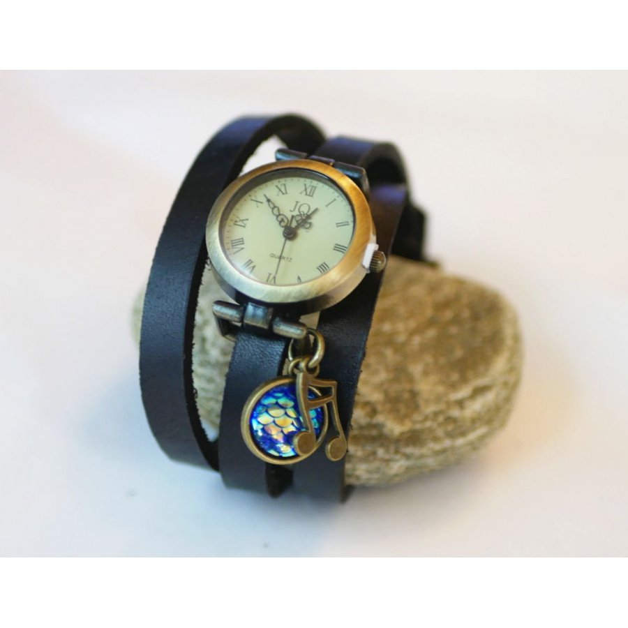 Läderarmband klocka med blå skalor cabochon