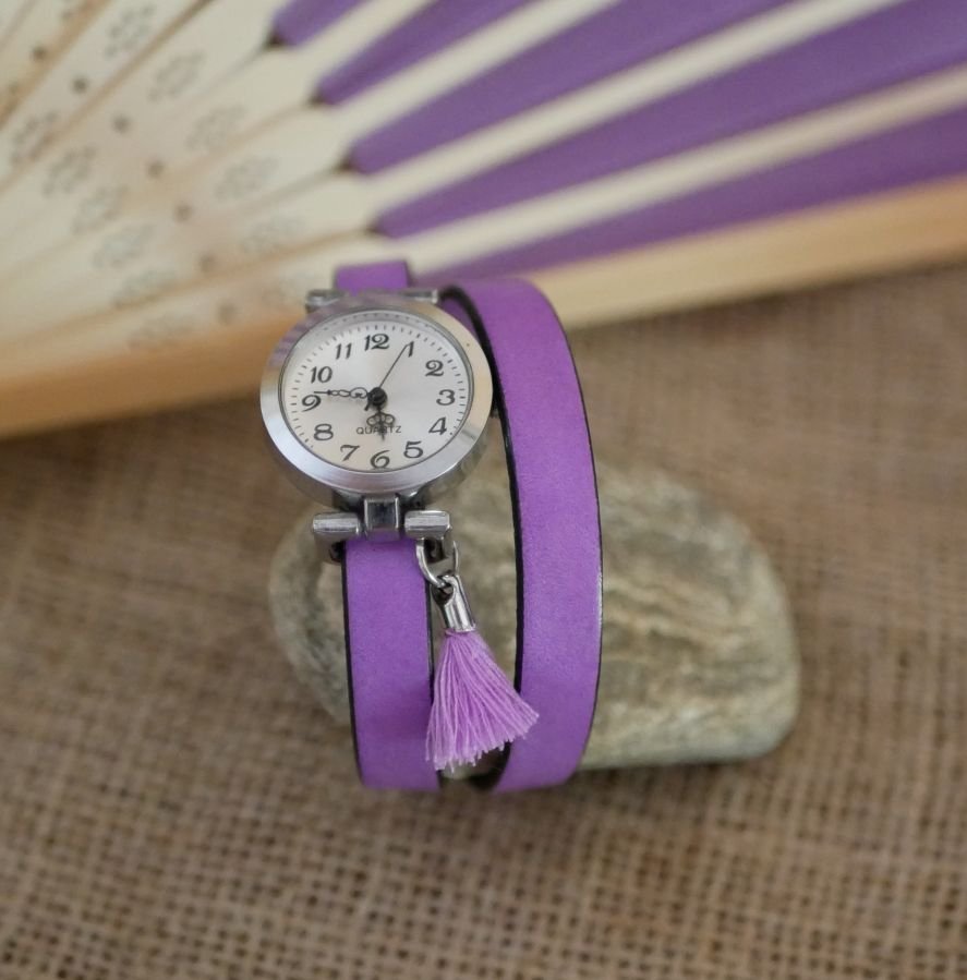 Läderarmband klocka lila 2 eller 3 rundor med pompom