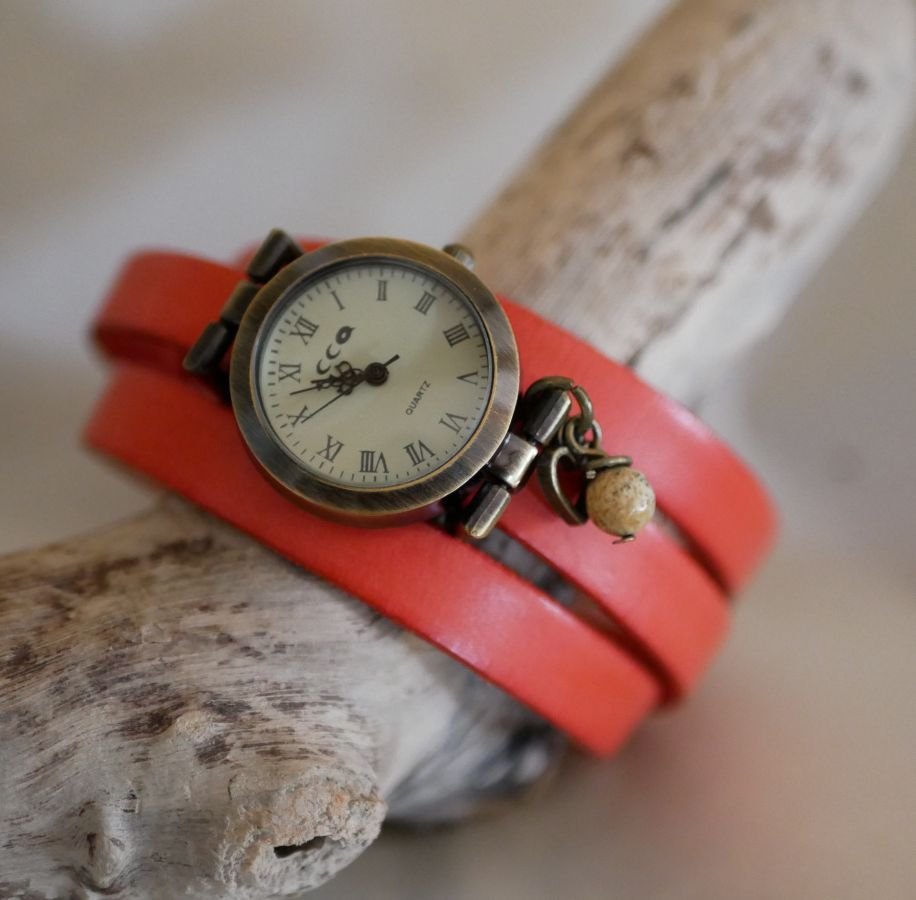 Läderarmband klocka 2 eller 3 rundor med pärla och hänge