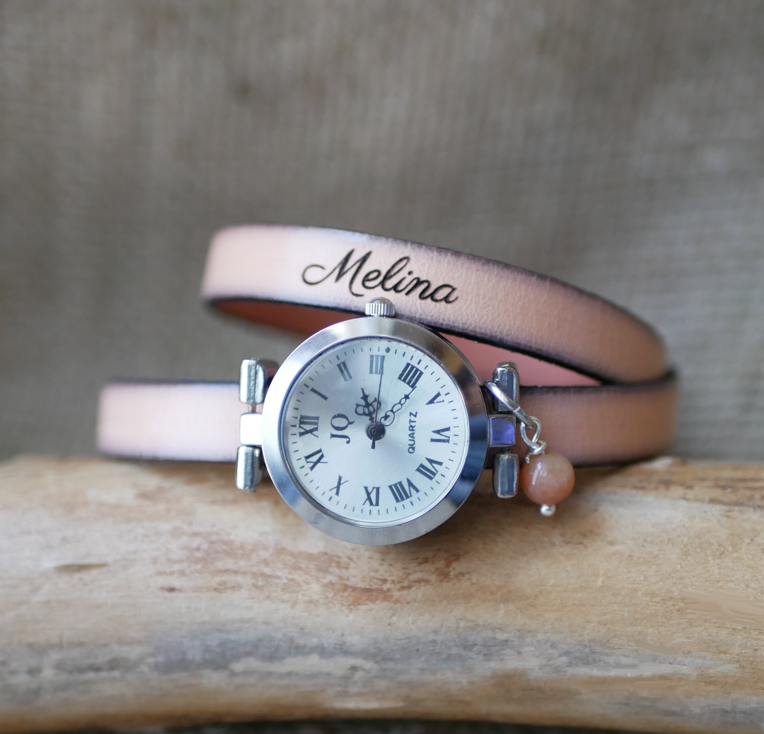 Läderarmband klocka 2 vändor anpassningsbar med silverfärgad urtavla