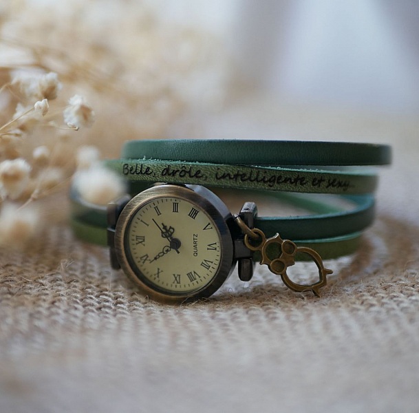 Anpassningsbar dubbel tur l&auml;der armbandsur duo av f&auml;rger