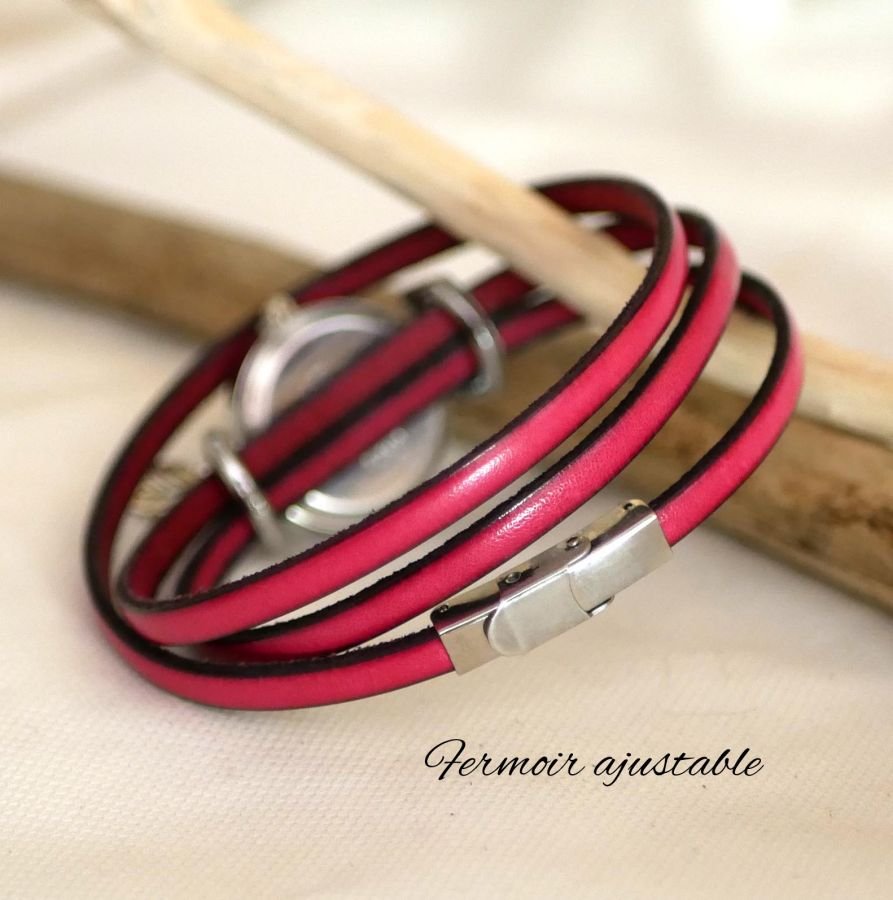 Klocka med 3-drevs läderarmband och silverfärgad urtavla 