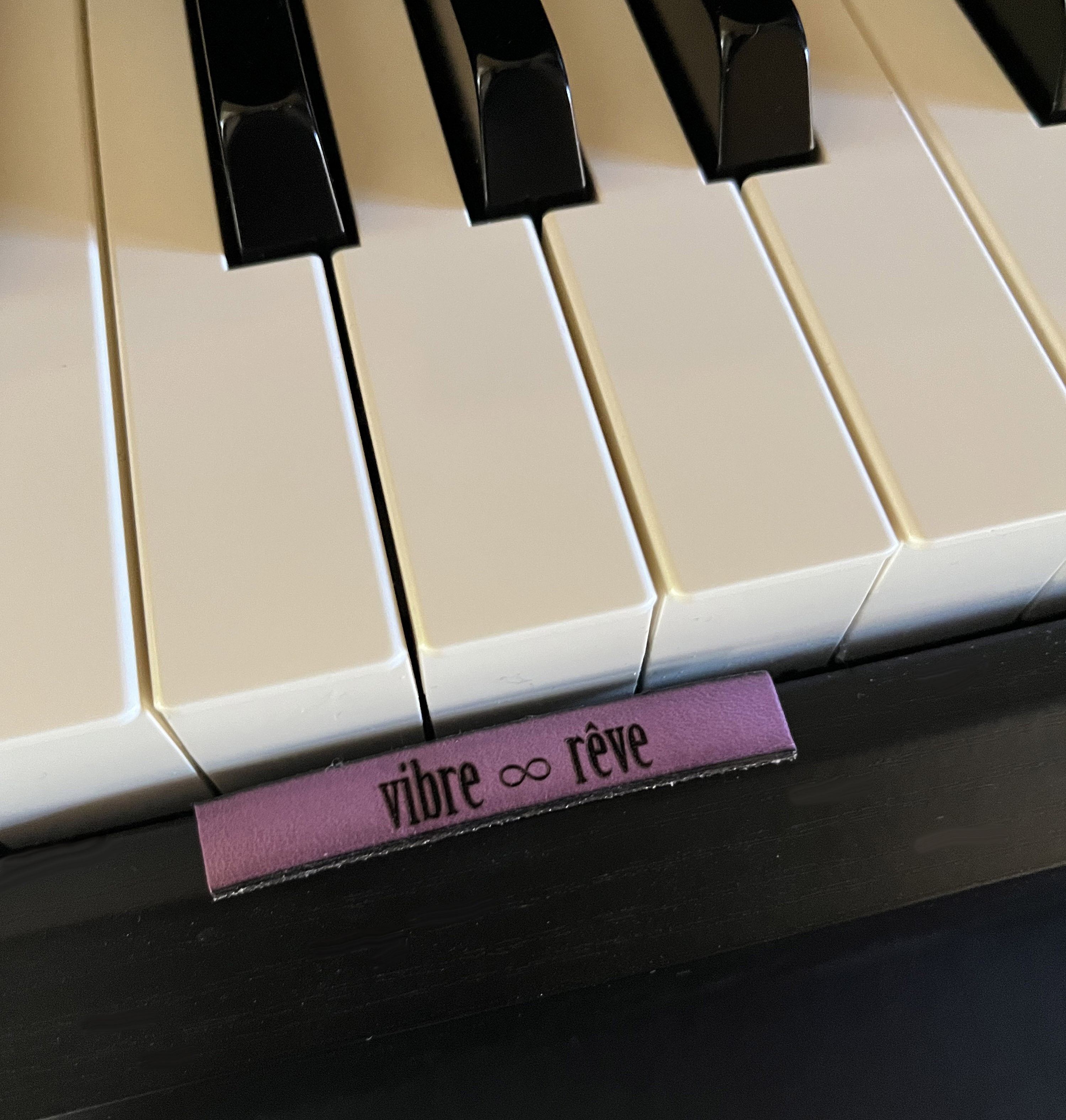 Sticker &agrave; carnet en cuir grav&eacute; personnalis&eacute; autocollant