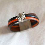 Multi läderarmband med sköldpaddsdesign och stort magnetlås