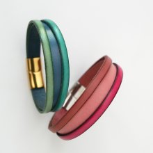 Tvåfärgat läderarmband med manschett för kvinnor med dolt graverat meddelande