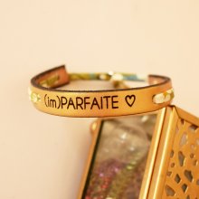 ImParfaite graverat Florâme-armband med ljusgrönt libertyband på guldläder 