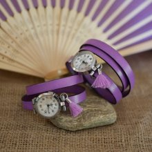 Läderarmband klocka lila 2 eller 3 rundor med pompom