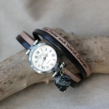 Klockan med dubbel läderrem och hjärta av obsidiansten, färgerna kan anpassas 